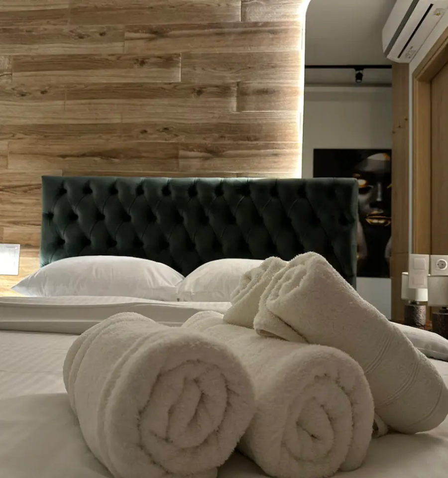 0016edc0-525e-4209-9d20-b49e2c463fd1 1