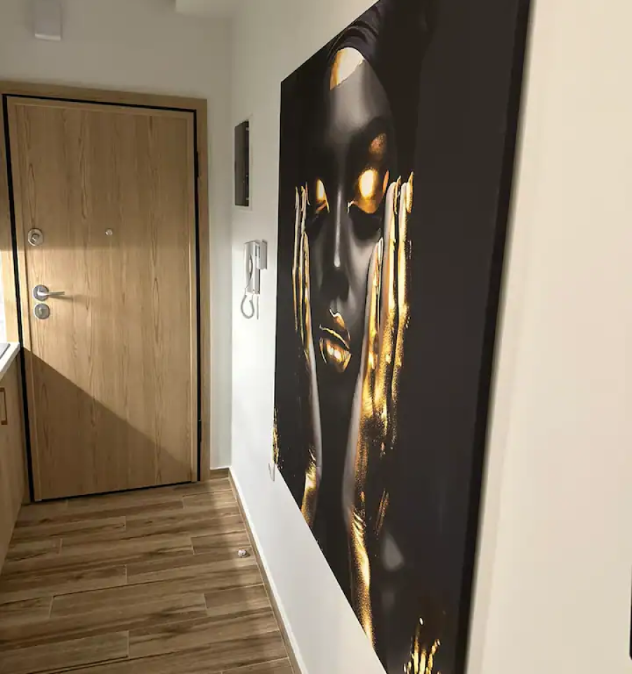 143e77e3-6ebb-4235-8c65-9e10443c6600 1